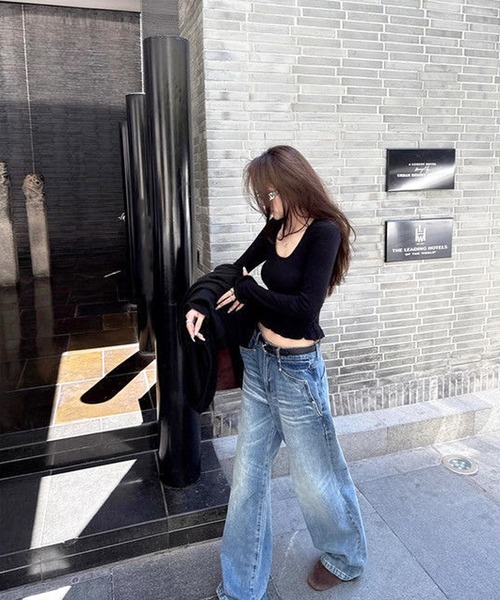 HALEY PESCA(ヘーリーペスカ)の「HALEY PESCA/シンプルスクープド・ネックフリルトップス(Tシャツ/カットソー・レディース・ブラック/グレー・MEDIUM/SMALL)」の9枚目の写真