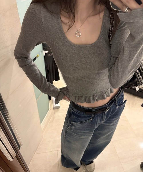 HALEY PESCA(ヘーリーペスカ)の「HALEY PESCA/シンプルスクープド・ネックフリルトップス(Tシャツ/カットソー・レディース・ブラック/グレー・MEDIUM/SMALL)」の7枚目の写真