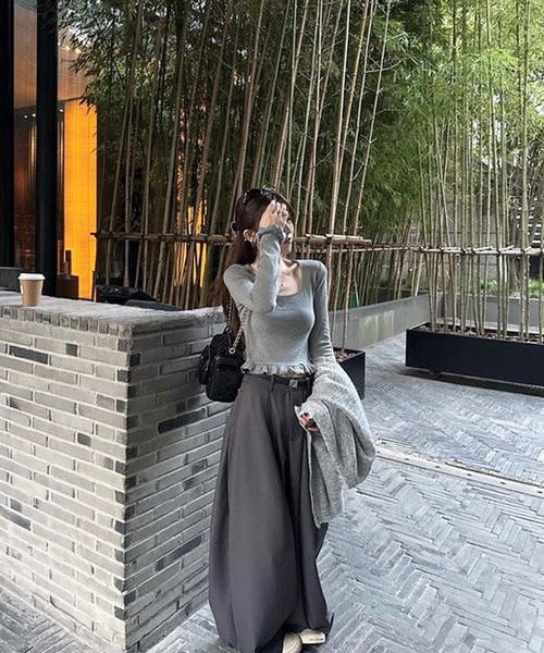 HALEY PESCA(ヘーリーペスカ)の「HALEY PESCA/シンプルスクープド・ネックフリルトップス(Tシャツ/カットソー・レディース・ブラック/グレー・MEDIUM/SMALL)」の17枚目の写真