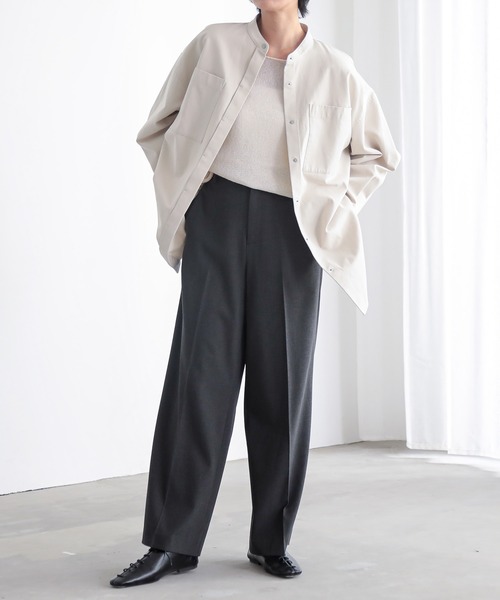 for/c(フォーシー)の「なめらかツイルシャツアウター【サスティナブル】(シャツ/ブラウス・レディース・ブラック/ライトベージュ・L/M)」の18枚目の写真