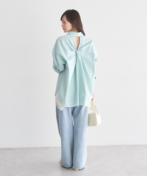 earth music&ecology(アースミュージックアンドエコロジー)の「バックツイストオーバーシャツ(シャツ/ブラウス・レディース・サックスブルー/ライトピンク/ミント/ライトイエロー/オフホワイト・FREE)」の19枚目の写真