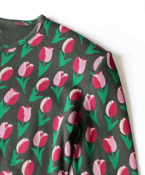 HOLIDAY（ホリデイ）の「SUPER RIB PADDED SHOULDER CREW-NECK L/S TOPS (TULIP) スーパーリブパディッドショルダークルーネックロングスリーブトップス (チューリップ)（Tシャツ/カットソー・レディース・チャコールグレー・ONE SIZE）」の5枚目の写真