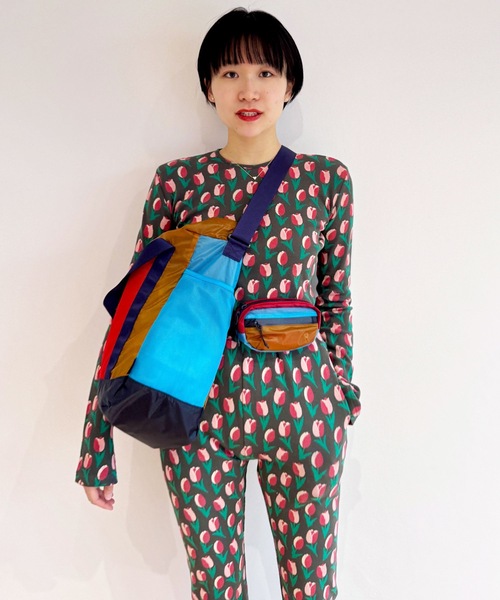 HOLIDAY（ホリデイ）の「SUPER RIB PADDED SHOULDER CREW-NECK L/S TOPS (TULIP) スーパーリブパディッドショルダークルーネックロングスリーブトップス (チューリップ)（Tシャツ/カットソー・レディース・チャコールグレー・ONE SIZE）」の12枚目の写真