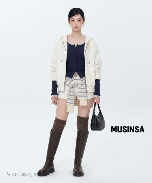 MUSINSA STANDARD WOMAN（ムシンサスタンダードウーマン）の「ウィメンズオーバーサイズフードパーカージップアップ[ホワイト]（パーカー・レディース・その他・X-SMALL/SMALL/MEDIUM/LARGE）」の8枚目の写真