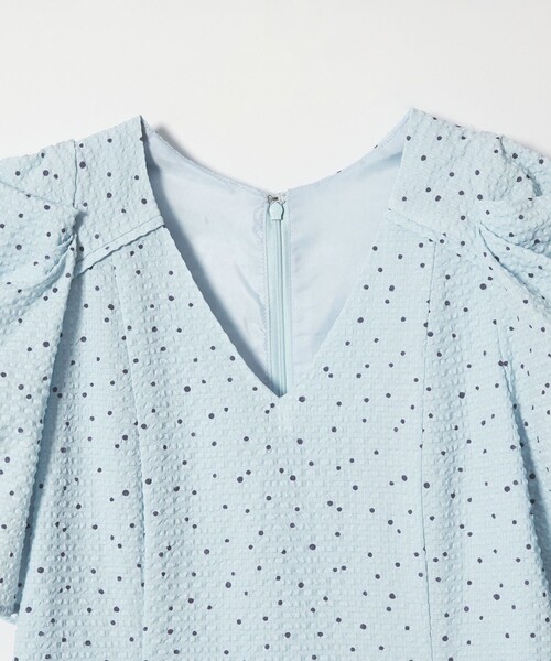 EMMEL REFINES（エメルリファインズ）の「＜EMMEL REFINES＞EM ドットプリント タックギャザースリーブ ワンピース（ワンピース・レディース・ブラック/ライトブルー・S/M）」の4枚目の写真