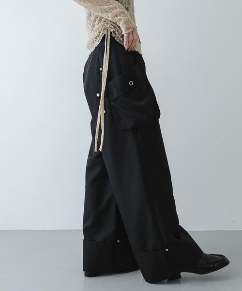 SENSE OF PLACE by URBAN RESEARCH（センスオブプレイスバイアーバンリサーチ）の「ロールアップポケットワイドパンツ（その他パンツ・レディース・ブラック/ベージュ・MEDIUM/SMALL）」の20枚目の写真