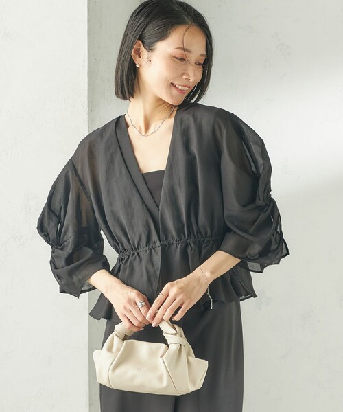 ships little black(シップスリトルブラック)の「【SHIPS別注】troisiemeCHACO:〈手洗い可能〉シアー ボレロ ブラウス(セレモニー対応可)(シャツ/ブラウス・レディース・ベージュ/ブラック・ONE SIZE)」の15枚目の写真
