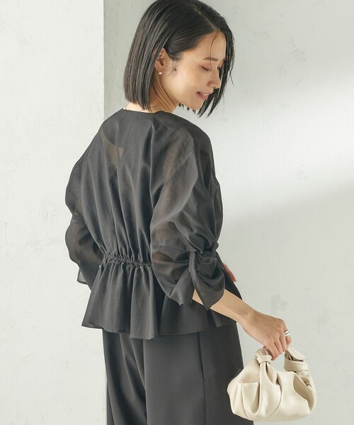 ships little black(シップスリトルブラック)の「【SHIPS別注】troisiemeCHACO:〈手洗い可能〉シアー ボレロ ブラウス(セレモニー対応可)(シャツ/ブラウス・レディース・ベージュ/ブラック・ONE SIZE)」の12枚目の写真