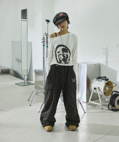 SLEEKGLOW（スリック グロウ）の「ポートレートボートネックTシャツ[ホワイト]（Tシャツ/カットソー・レディース・その他・FREE）」の4枚目の写真