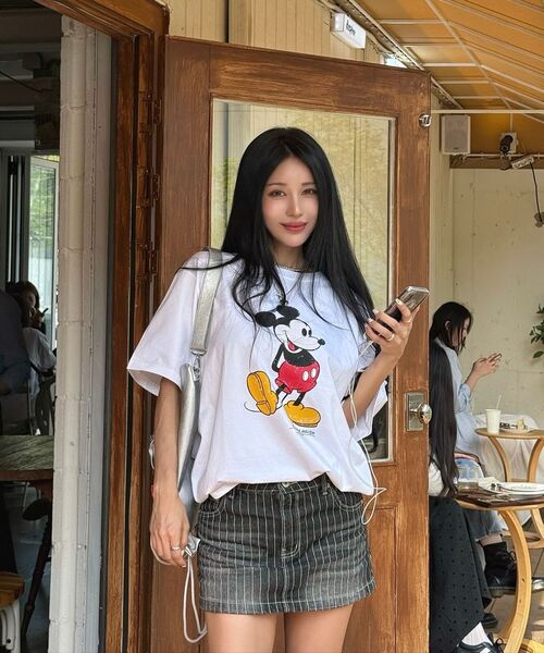 VTWO(ブイツー)の「ヴィンテージクラシック_ミッキー_ Tシャツ (ホワイト)(Tシャツ/カットソー・レディース・その他・MEDIUM/LARGE)」の3枚目の写真