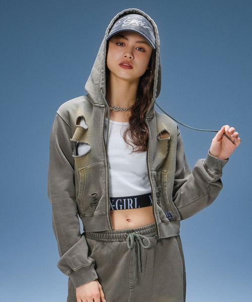 X-girl(エックスガール)の「RHINESTONE CURSIVE LOGO NECKLACE(ネックレス・レディース・シルバー・ONE SIZE)」の11枚目の写真