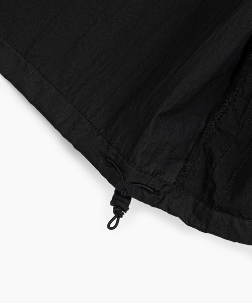 LAD MUSICIAN(ラッドミュージシャン)の「NYLON MINI RIPSTOP HOODED BLOUSON(ナイロンジャケット・メンズ・ブラック・42/46/44)」の9枚目の写真