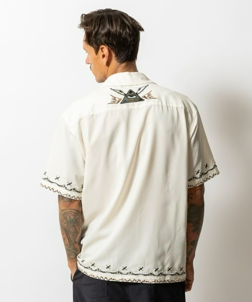 ROARK REVIVAL(ロアークリバイバル)の「【ROARK】"AUGS PALM" GONZO S/S(シャツ/ブラウス・メンズ・ホワイト・MEDIUM)」の2枚目の写真