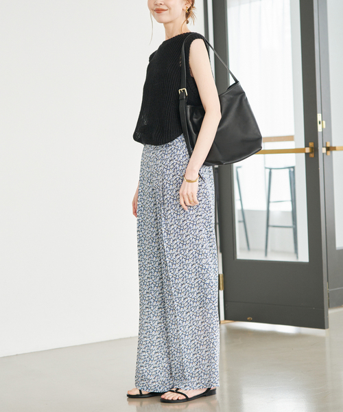 SLOBE IENA(スローブイエナ)の「《36サイズのみWEB限定》Blue Flowerパンツ(その他パンツ・レディース・ブルー系その他・38/40/36)」の3枚目の写真