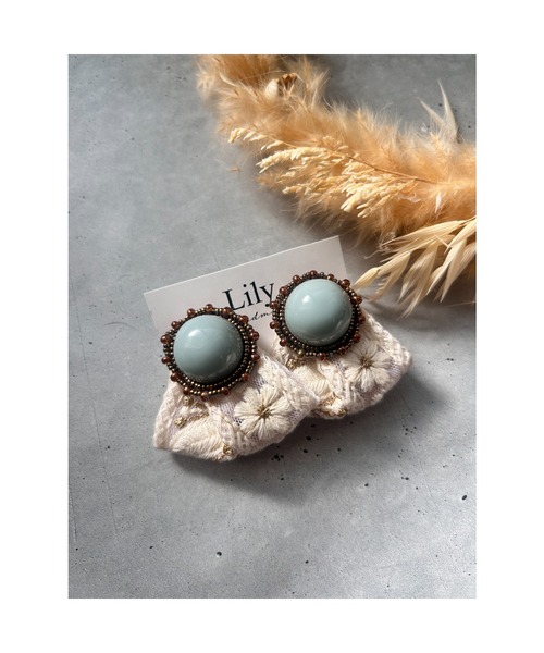 tone（トーン）の「【Lily accessory】インド刺繡イヤリング(MA)（イヤリング・レディース・ホワイト系・FREE）」の3枚目の写真