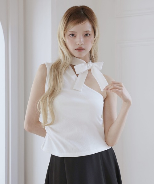 MSGirl(エムエスジーガール)の「ワンショルダーカップ付きリボントップス(Tシャツ/カットソー・レディース・ホワイト/ブラック・S/M/L)」の4枚目の写真