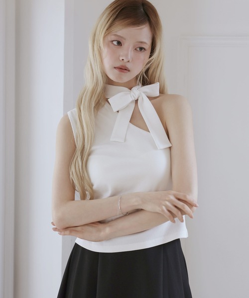 MSGirl(エムエスジーガール)の「ワンショルダーカップ付きリボントップス(Tシャツ/カットソー・レディース・ホワイト/ブラック・S/M/L)」の6枚目の写真