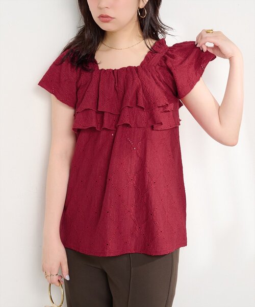 natural couture（ナチュラルクチュール）の「ポコポコカットフリルキャミ（シャツ/ブラウス・レディース・レッド/ミント/ブラック/アイボリー・FREE）」の2枚目の写真