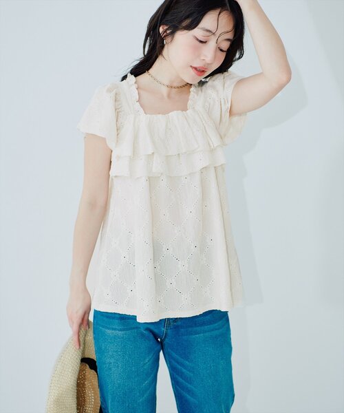 natural couture（ナチュラルクチュール）の「ポコポコカットフリルキャミ（シャツ/ブラウス・レディース・レッド/ミント/ブラック/アイボリー・FREE）」の10枚目の写真