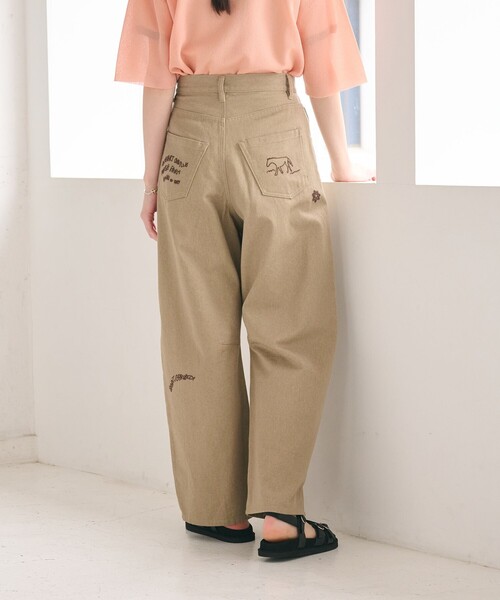 BEAUTY&YOUTH UNITED ARROWS（ビューティーアンドユースユナイテッドアローズ）の「ドローイング エンブロイダリー 5ポケットパンツ（その他パンツ・レディース・ベージュ/ブラック・M/S/XS）」の4枚目の写真
