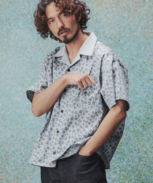 THEOREM(セオレム)の「mhs2631- Leopard×Flower Printed SS Shirt シャツ(TRM26-T048S)(シャツ/ブラウス・メンズ・ベージュ/チャコール/サックスブルー・XL/L/M)」の4枚目の写真