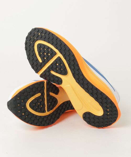 NIKE(ナイキ)の「ナイキ NIKE ナイキ レボリューション 8 イージーオン(スニーカー・メンズ・ホワイト・25.0cm/25.5cm/26.0cm/26.5cm/27.0cm/27.5cm/28.0cm)」の3枚目の写真