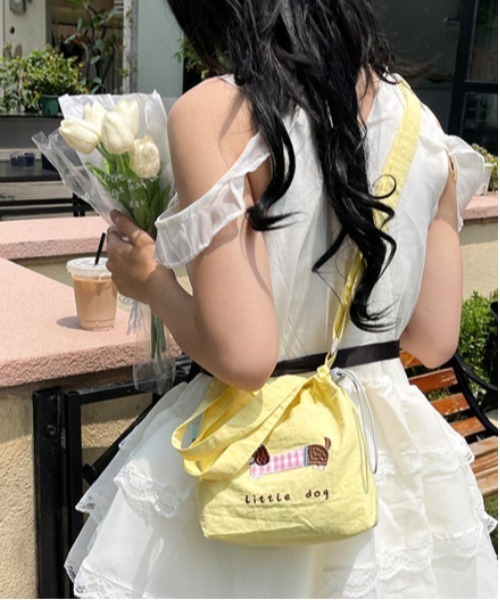 FREE STYLISTS（フリー スタイリスト）の「Y2K ミニサコッシュ ショルダーバッグ（ショルダーバッグ・レディース・ブラック系その他/グレー/ブラック/ライトブルー/ワイン/ベージュ/ネイビー/イエロー・FREE）」の7枚目の写真