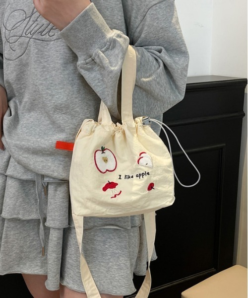 FREE STYLISTS（フリー スタイリスト）の「Y2K ミニサコッシュ ショルダーバッグ（ショルダーバッグ・レディース・ブラック系その他/グレー/ブラック/ライトブルー/ワイン/ベージュ/ネイビー/イエロー・FREE）」の20枚目の写真