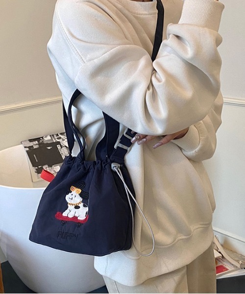 FREE STYLISTS（フリー スタイリスト）の「Y2K ミニサコッシュ ショルダーバッグ（ショルダーバッグ・レディース・ブラック系その他/グレー/ブラック/ライトブルー/ワイン/ベージュ/ネイビー/イエロー・FREE）」の14枚目の写真