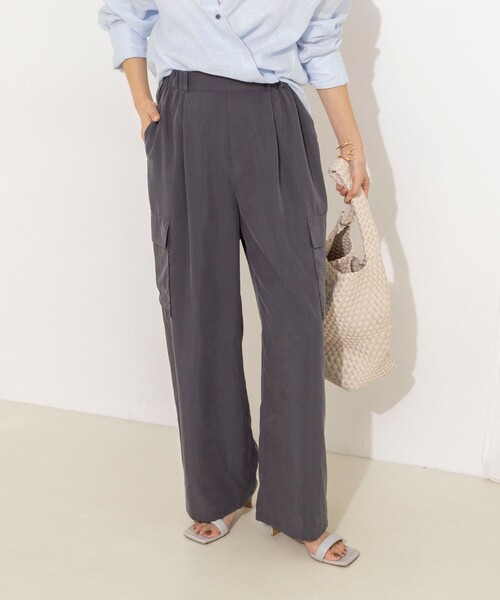 NOLLEY’S(ノーリーズ)の「《セットアップ対応》ウォッシャブルサンドウォッシュカーゴパンツ(カーゴパンツ・レディース・ベージュ/チャコールグレー・38/36)」の4枚目の写真