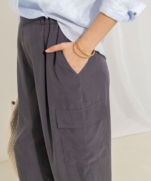 NOLLEY’S(ノーリーズ)の「《セットアップ対応》ウォッシャブルサンドウォッシュカーゴパンツ(カーゴパンツ・レディース・ベージュ/チャコールグレー・38/36)」の10枚目の写真