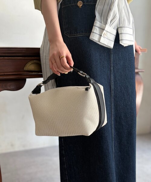 Chez toi（シェトワ）の「キャンバス見え合皮2WAYBAG（トートバッグ・レディース・ベージュ/ホワイト/ブラック・FREE）」の5枚目の写真