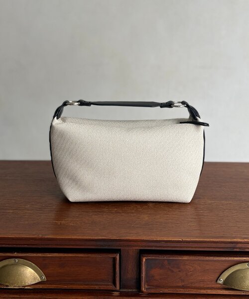 Chez toi（シェトワ）の「キャンバス見え合皮2WAYBAG（トートバッグ・レディース・ベージュ/ホワイト/ブラック・FREE）」の6枚目の写真