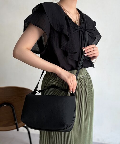Chez toi（シェトワ）の「キャンバス見え合皮2WAYBAG（トートバッグ・レディース・ベージュ/ホワイト/ブラック・FREE）」の14枚目の写真
