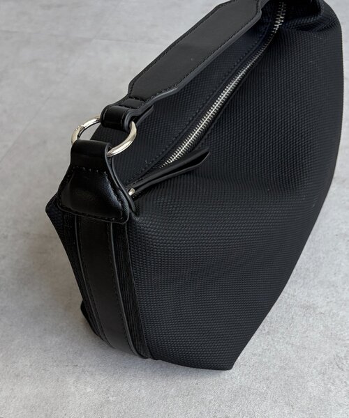 Chez toi（シェトワ）の「キャンバス見え合皮2WAYBAG（トートバッグ・レディース・ベージュ/ホワイト/ブラック・FREE）」の16枚目の写真