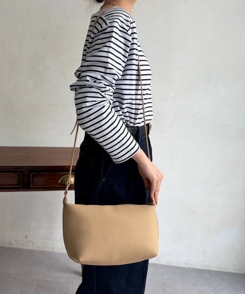 Chez toi（シェトワ）の「キャンバス見え合皮2WAYBAG（トートバッグ・レディース・ベージュ/ホワイト/ブラック・FREE）」の18枚目の写真