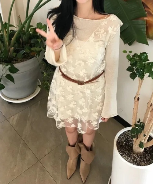 Mela(メラ)の「フラワーオーガンジーレイヤードワンピース(ワンピース・レディース・ホワイト・FREE)」の4枚目の写真