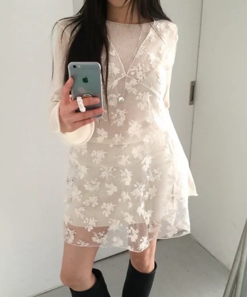 Mela(メラ)の「フラワーオーガンジーレイヤードワンピース(ワンピース・レディース・ホワイト・FREE)」の15枚目の写真