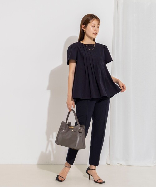 NOLLEY’S(ノーリーズ)の「《撥水/セットアップ対応》ウォッシャブルアクティブストレッチタックブラウス(シャツ/ブラウス・レディース・ベビーピンク/オフホワイト/ネイビー・38)」の5枚目の写真