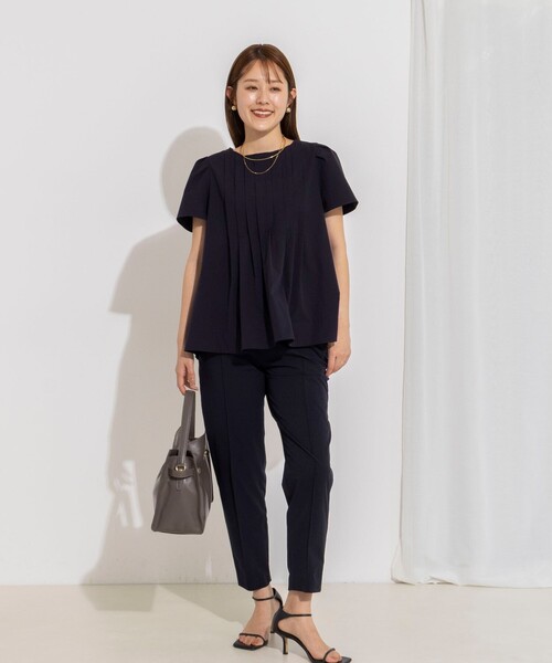 NOLLEY’S(ノーリーズ)の「《撥水/セットアップ対応》ウォッシャブルアクティブストレッチタックブラウス(シャツ/ブラウス・レディース・ベビーピンク/オフホワイト/ネイビー・38)」の6枚目の写真