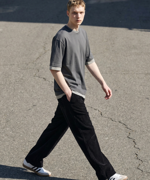 DWSE(ディーダブリューエスイー)の「エッセンシャルオーバーサイズ半袖Tシャツ_5カラー(Tシャツ/カットソー・メンズ・グレー/ブラック/ネイビー/チャコール/ホワイト・SMALL/MEDIUM/LARGE/X-LARGE)」の14枚目の写真
