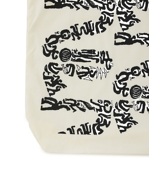 M TO R(ムウトアール)の「MUU STORE LOGO PRINT TOTE BAG(トートバッグ・レディース・キナリ・FREE)」の2枚目の写真