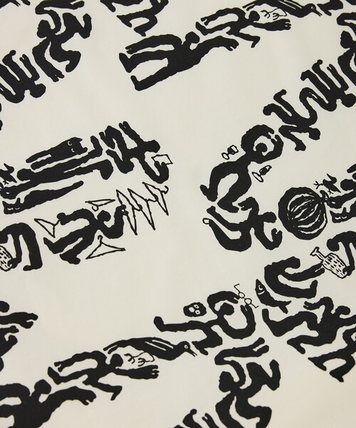 M TO R(ムウトアール)の「MUU STORE LOGO PRINT TOTE BAG(トートバッグ・レディース・キナリ・FREE)」の3枚目の写真
