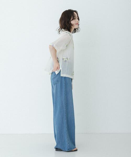 URBAN RESEARCH Sonny Label(アーバンリサーチサニーレーベル)の「フラワー刺繍ジャガードシャツ(シャツ/ブラウス・レディース・ベージュ/ブラック/オフホワイト・FREE)」の9枚目の写真