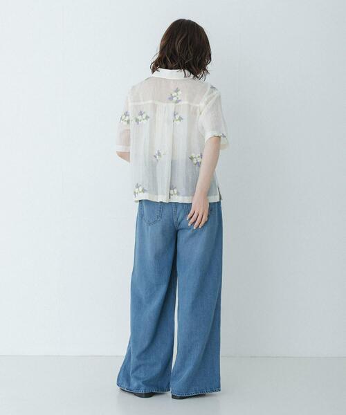 URBAN RESEARCH Sonny Label(アーバンリサーチサニーレーベル)の「フラワー刺繍ジャガードシャツ(シャツ/ブラウス・レディース・ベージュ/ブラック/オフホワイト・FREE)」の10枚目の写真