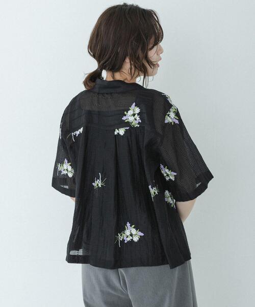URBAN RESEARCH Sonny Label(アーバンリサーチサニーレーベル)の「フラワー刺繍ジャガードシャツ(シャツ/ブラウス・レディース・ベージュ/ブラック/オフホワイト・FREE)」の17枚目の写真