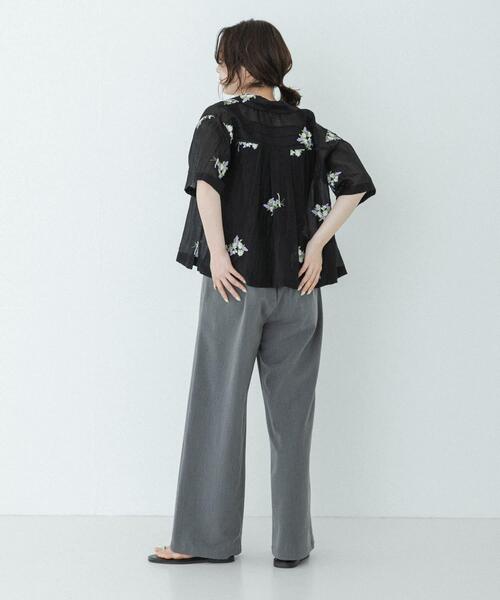 URBAN RESEARCH Sonny Label(アーバンリサーチサニーレーベル)の「フラワー刺繍ジャガードシャツ(シャツ/ブラウス・レディース・ベージュ/ブラック/オフホワイト・FREE)」の19枚目の写真