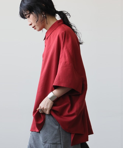 antiqua(アンティカ)の「前後差 ドルマン シャツ(シャツ/ブラウス・レディース・ブラック/ネイビー/ホワイト系その他/レッド・P/R)」の19枚目の写真