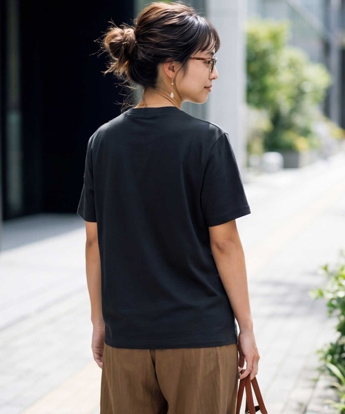 STYLE DELI（スタイルデリ）の「薄手スムースクルーネックTシャツ（Tシャツ/カットソー・レディース・イエロー/ブラック/ピンク/ホワイト・FREE）」の7枚目の写真