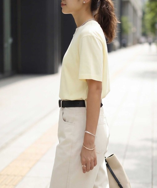STYLE DELI（スタイルデリ）の「薄手スムースクルーネックTシャツ（Tシャツ/カットソー・レディース・イエロー/ブラック/ピンク/ホワイト・FREE）」の10枚目の写真